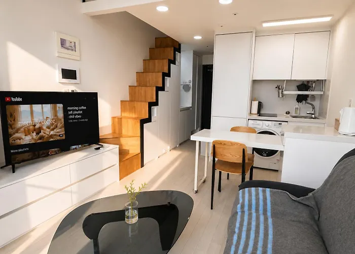 Appartement Square 18 *